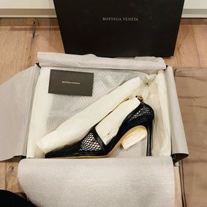 Bottega Veneta size 38 1/2 NWT